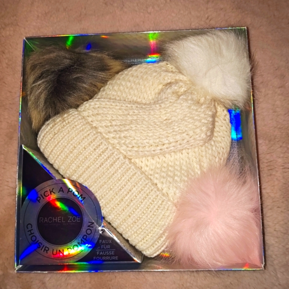 NWB Rachel Zoe Cream Knit Beanie with Changeable Faux Fur Pom Poms